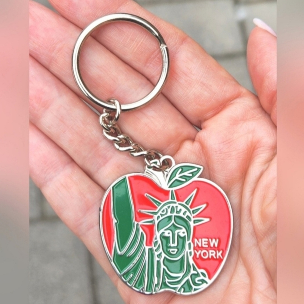 NYC Big Apple Statue of Liberty Keychain